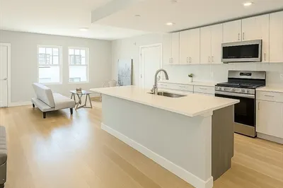 98 Prescott St #3b 1