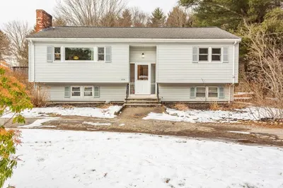 323 Flagg St 1