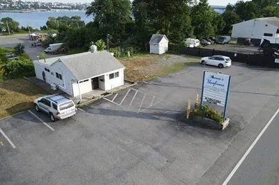 381 Wilbur Ave 1