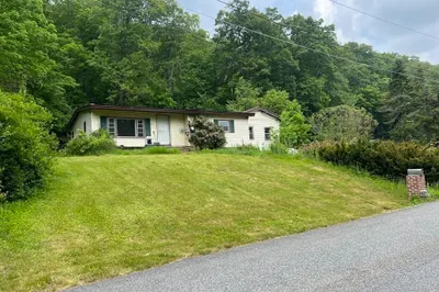8 Hillside Dr 1