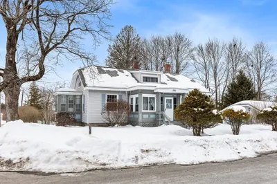 98 Pleasant St
