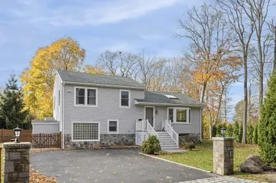 1 Fort Hill Ave 1