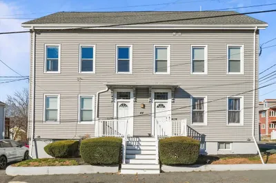 44 Stark Ave #B