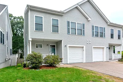 3 Sterling Ln #3 1