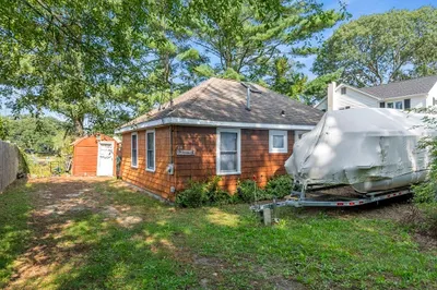 118 Puritan Ave