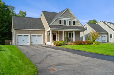 7 Mariah Dr 1