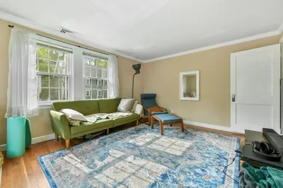 38 Nathan Rd #4