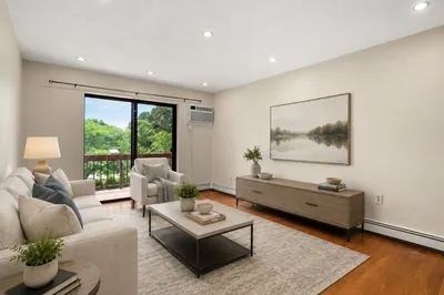 655 Saw Mill Brook Parkway #20 1