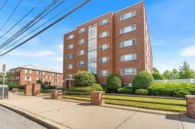 215 Massachusetts Ave #26 1