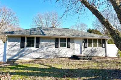 495 Sandwich Rd
