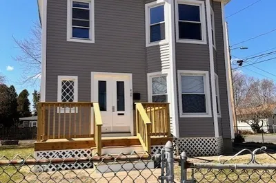 424 Chicopee St 1