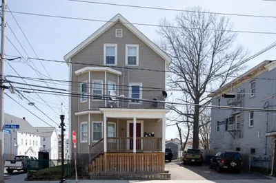 176 East Main Street 1