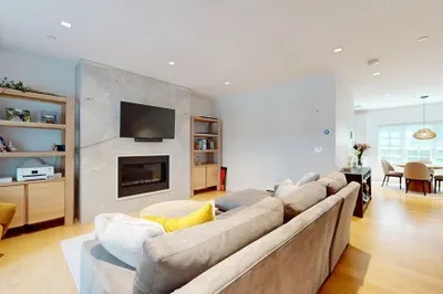 21 Crowninshield Rd #17