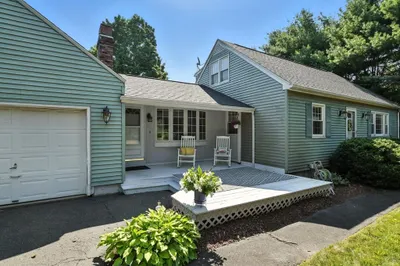 48 Darby Dr 1