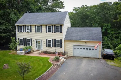 35 Lebenon Hill Rd