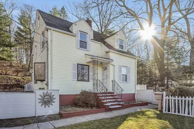55 Villa St