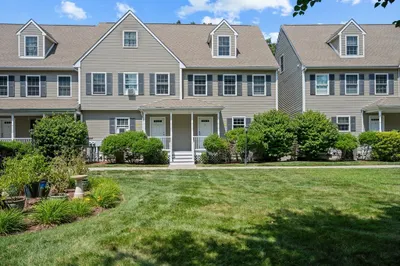 7 Dewey Street #4 1