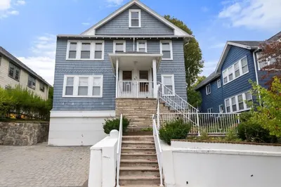 56 Edgecliff Rd #1