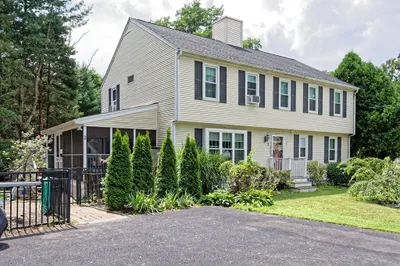 2 Rivers Edge Rd #2 1
