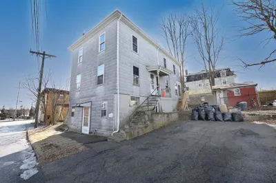 12 Perkins Street 1