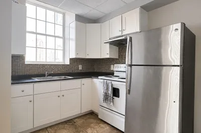 72 Kneeland St #503 1