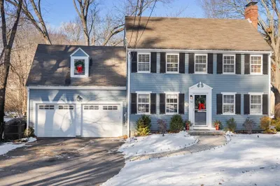 72 Columbine Rd 1