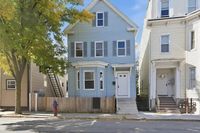 9 Cross St 1