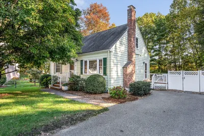 43 Hiawatha Rd 1