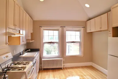 24 Montgomery St #2