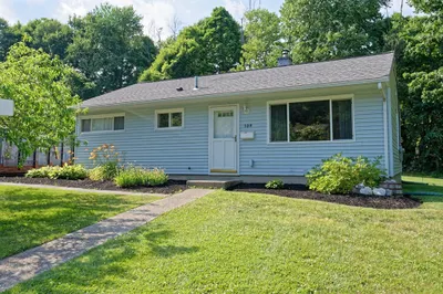 109 Cedar Hill Rd 1