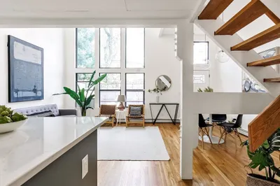 18-2 Bay Street #2 1