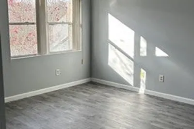 15 Longworth Ave #231 1