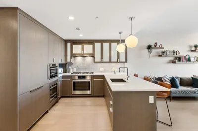 100 Lovejoy Wharf #9F 1