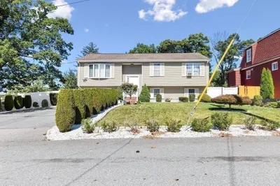 39 Frost Ave 1