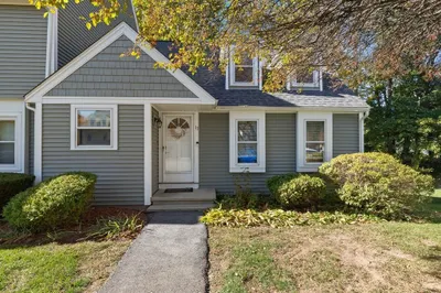 11 Merrimack Meadows Ln #17 1