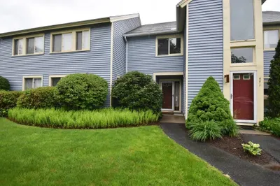 493 Nassau Dr #493