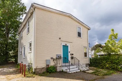 10-r Hodges Ave 1