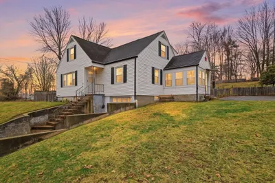 422 S Westfield St 1