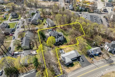 391 Elm St 1
