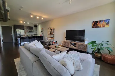 154 W 2nd St #416