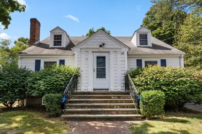 25 Centre Ln 1