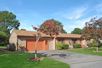 27 Shaker Rd 1