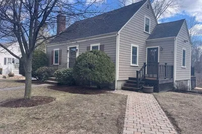 34 Plymouth Rd