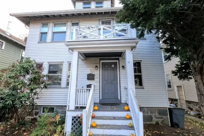 11 Roseway St #1