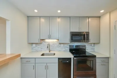 18 Pond St #23