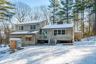 54 Spectacle Hill Rd