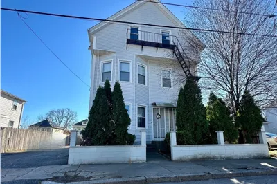 187 Carnation St 1