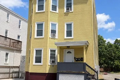 8 Varnum St 1
