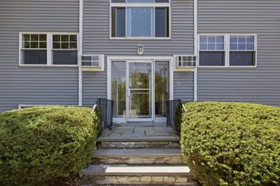 177 Franklin St #3 1