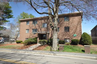 10 Kendall Avenue #11 1
